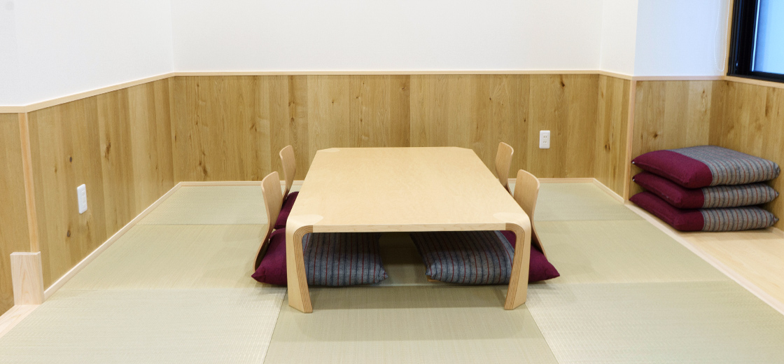 待合室の畳スペース